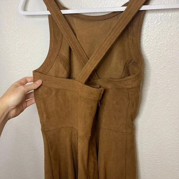 ☀️Express Suede Dress - Picture 3 of 6